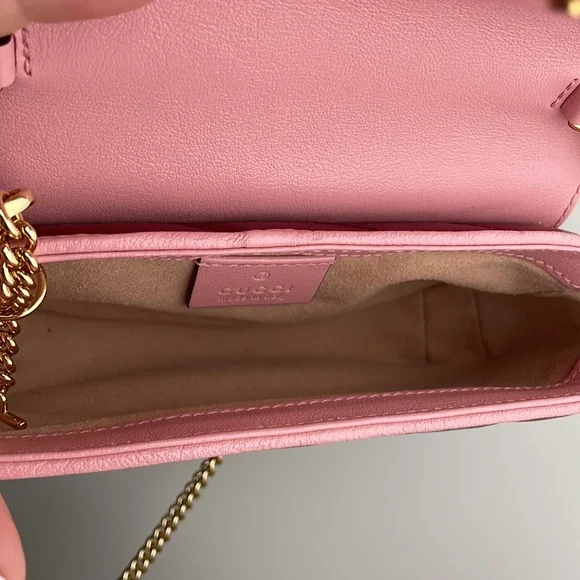 ♥️SOLD♥️AUTHENTIC GUCCI
Red & Pink Super Mini Matelassé GG Marmont Bag - Picture 13 of 17